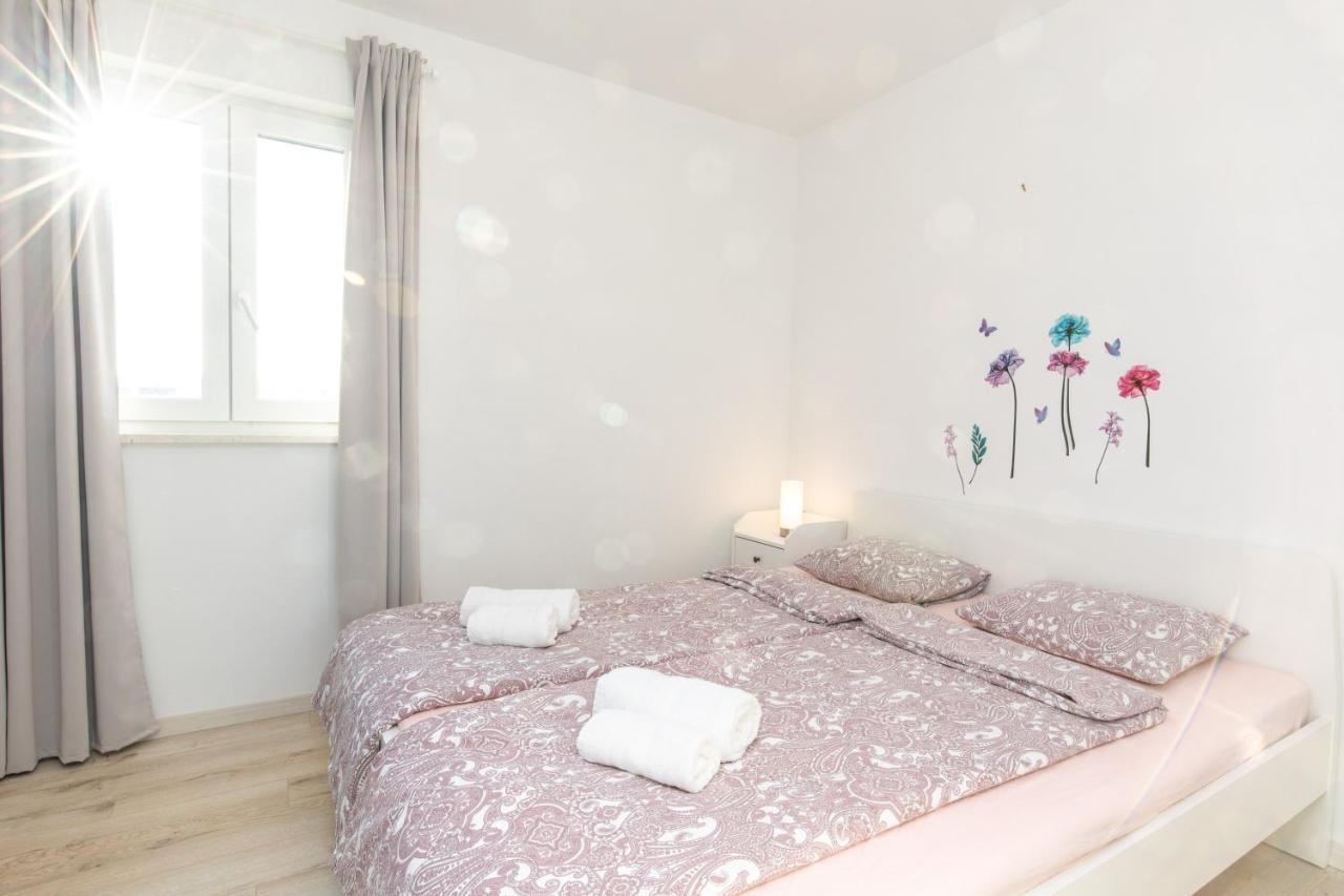 Apartments Brig Perfect Countryside Holiday! Krk Town Exterior photo